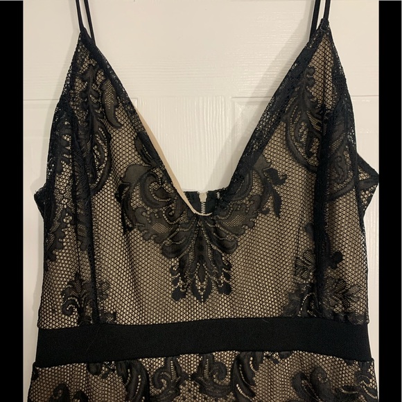 ❤️GORGEOUS CHARLOTTE RUSSE BLACK OVER NUDE FORMAL❤️DRESS IN SIZE XL❤️BRA… - Picture 3 of 9